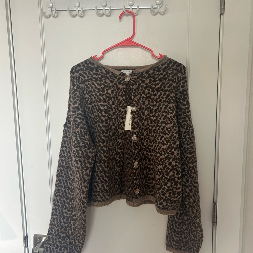 Chic Leopard Print Cardigan